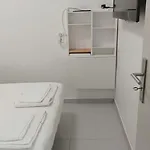 Lisbon's Cozy House Апартаменти Лісабон