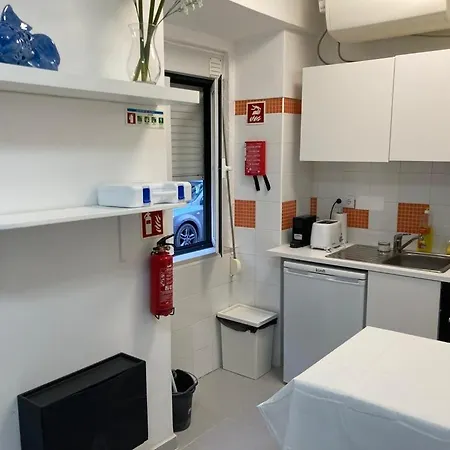 Lisbon's Cozy House Apartman *